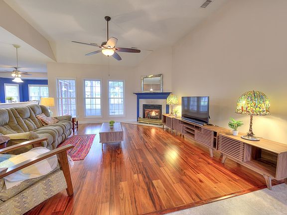 2nd image of 108 Long Bay Golf Pl.