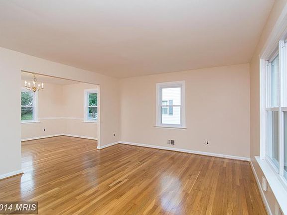 3rd image of 1324 Hickory Springs Cir