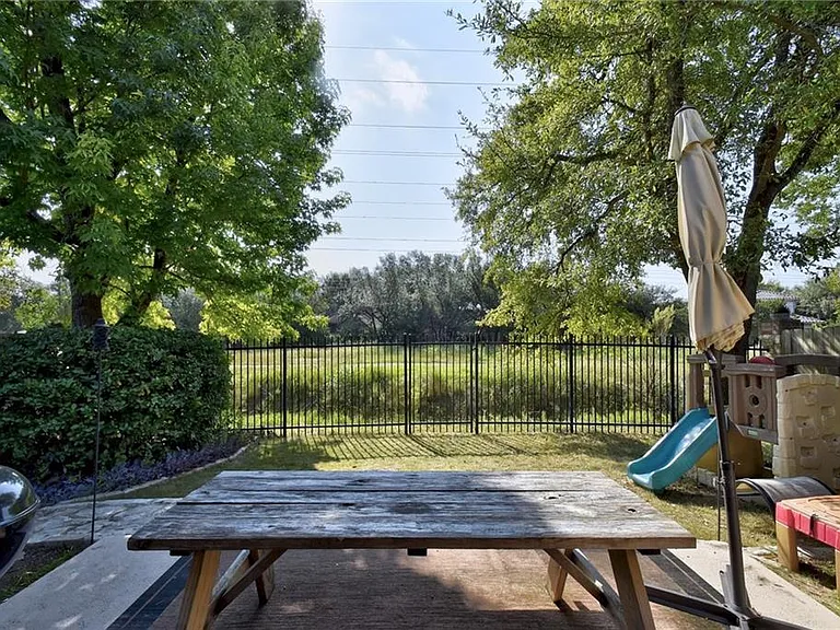 7 Muirfield Greens Ln — Photo 42