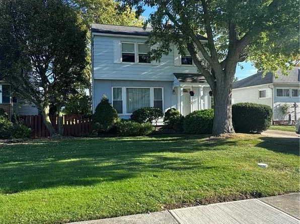 30960 Willowick Dr, Eastlake, OH 44095