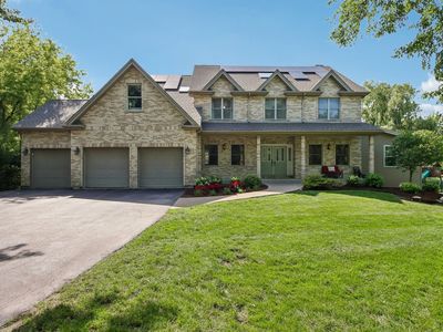 374 Sharon Dr, Barrington, IL, 60010