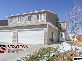 6908 Umpqua River Rd, Casper, WY 82604