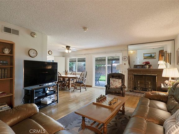 2nd image of 831 Redlen Ave
