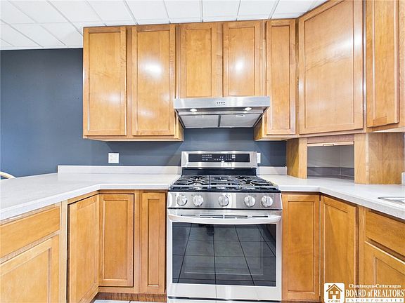 5th image of 1109 River St