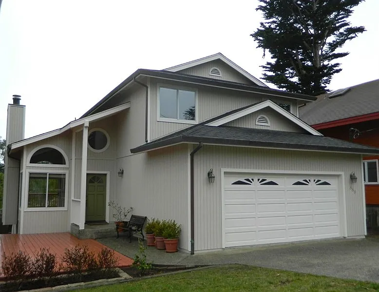888 Linda Vista St photo 1