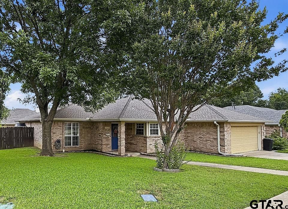 1st image of 1857 Woodbridge Dr