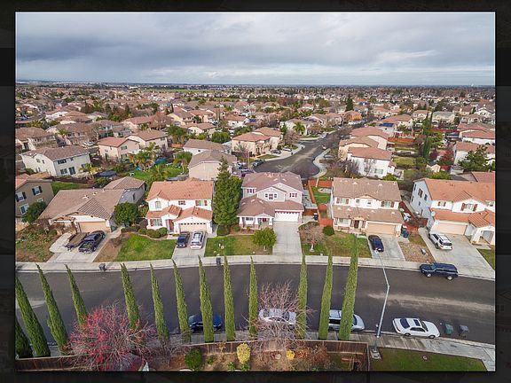 3rd image of 941 Windsong Dr