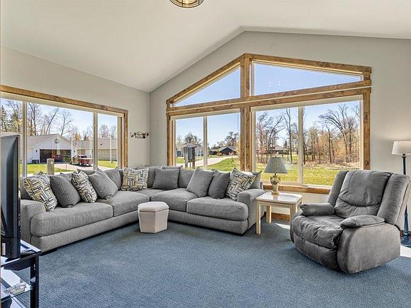 3rd image of 11413 Legacy Ct