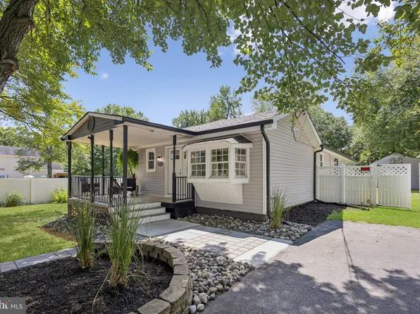 8016 Stone Haven Dr, Glen Burnie, MD 21060