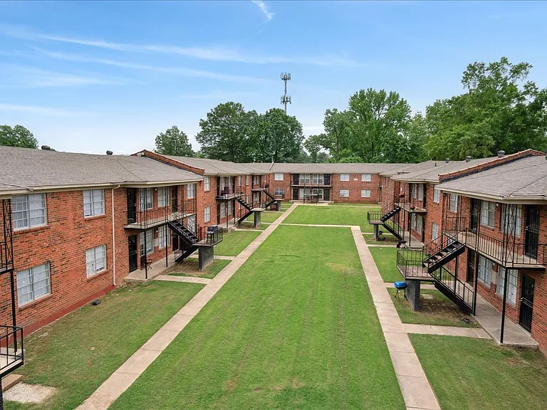 Getwell Pointe Apartments — Photo 14
