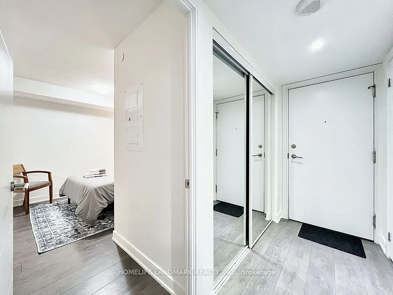 525 Adelaide St W #1620 — Photo 13