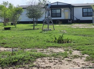 694 Las Palomas Dr, Lytle, TX 78052