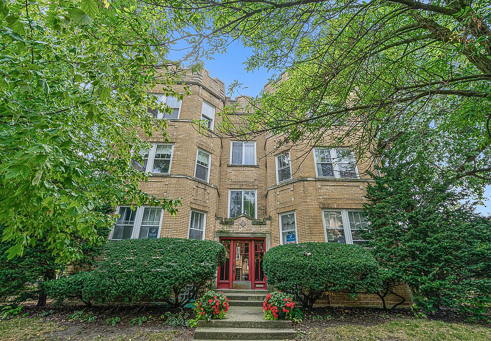 1st image of 1511 W Thorndale Ave
