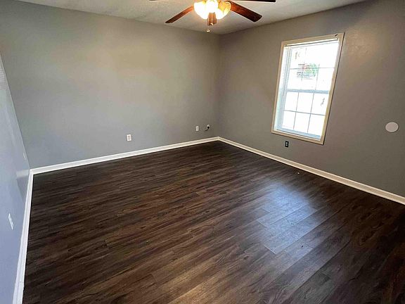 3rd image of 1743 N Tallowood Dr #1