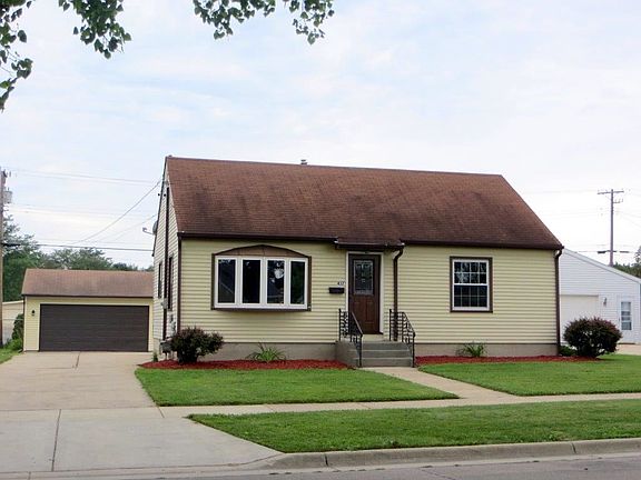 2nd image of 437 N Oakhill Ave