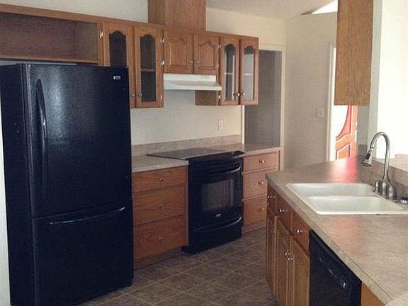 3rd image of 8632 Oak Forest Trl