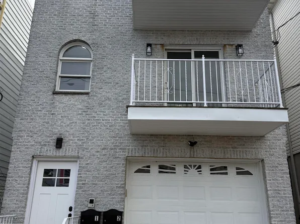 129 Myrtle Avenue image 1 of 32
