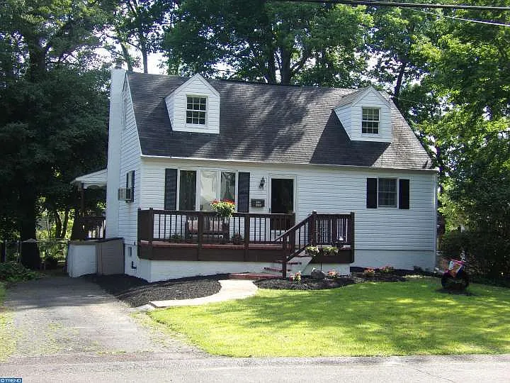 436 Ivy St photo 1