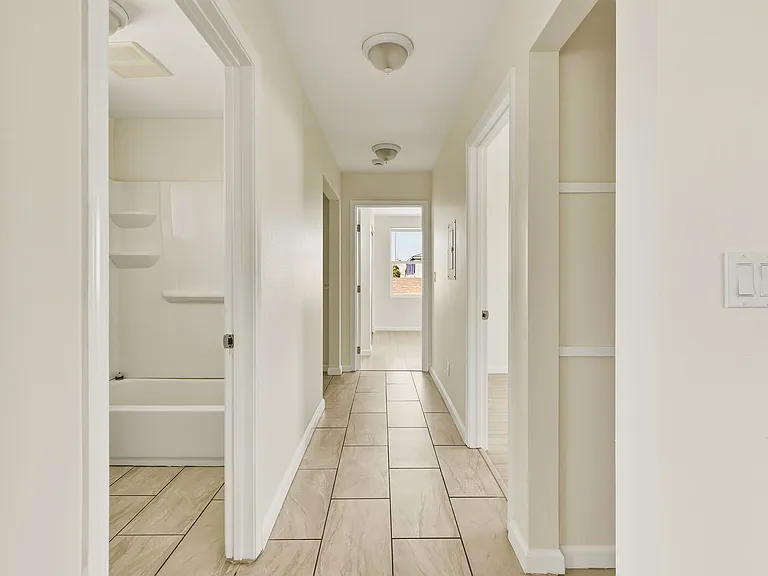 10909 S Burin Ave — Photo 18