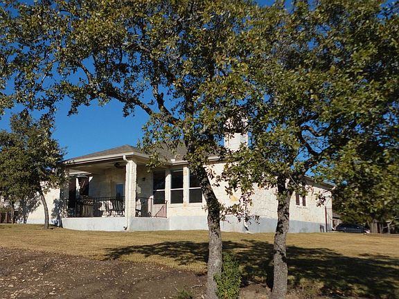4th image of 1906 Blue Heron Ln