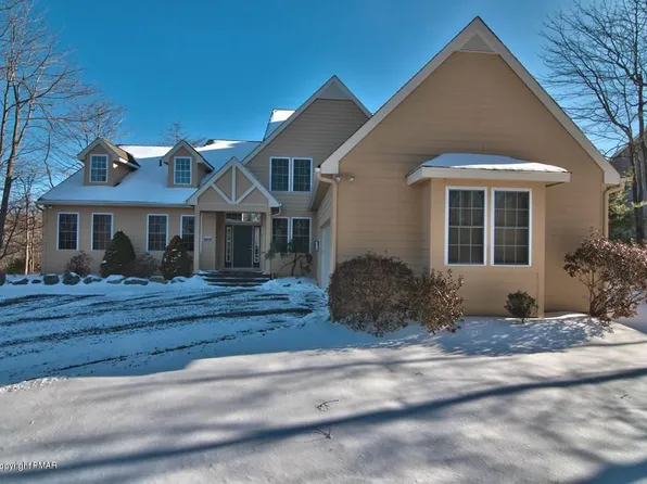 110 Anatomig Rd, Long Pond, PA 18334