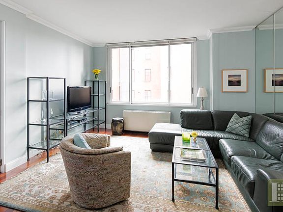 5th image of 101 W 79th St APT 5H