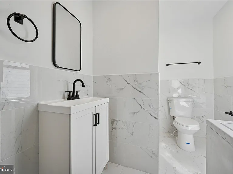 1217 N 28th St #3 — Photo 8