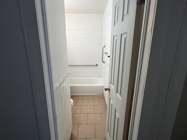 1030 Joy Ln — Photo 23
