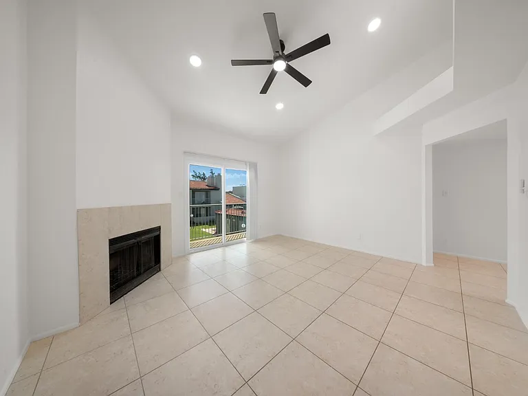 220 N 22nd Pl #2029 — Photo 5