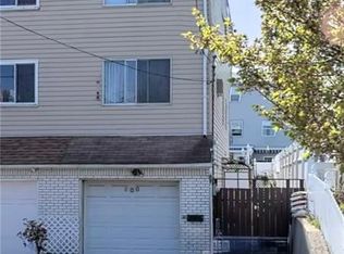 200 Sand Ln, Staten Island, NY 10305