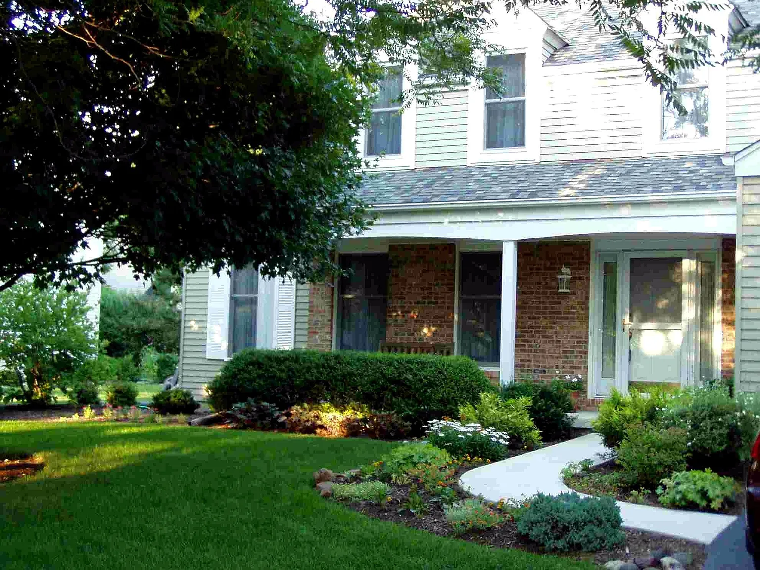 2210 Forest Ridge Rd photo 1