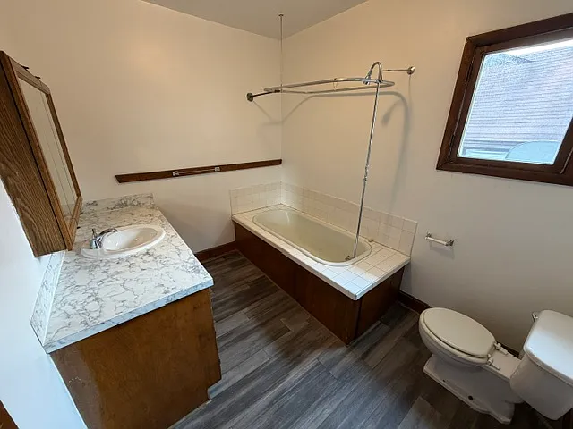 325 National Ave NW #3 — Photo 8