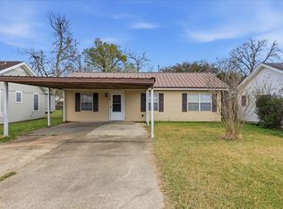 2229 2nd St, Port Neches, TX 77651