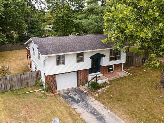 2nd image of 309 S Plover Dr