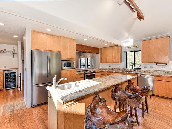 5th image of 2815 Countryside Dr