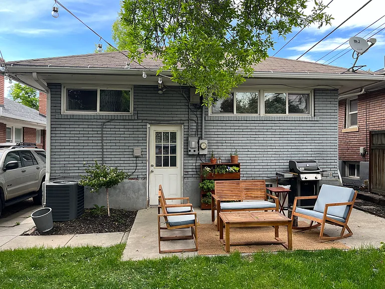 1064 E Hollywood Ave — Photo 14