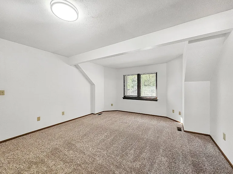 Merriman Valley Apartments & Townhomes — Photo 21