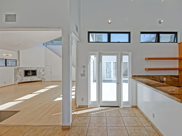 522 Grand Blvd — Photo 12