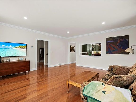 5th image of 424 Lansingville Rd