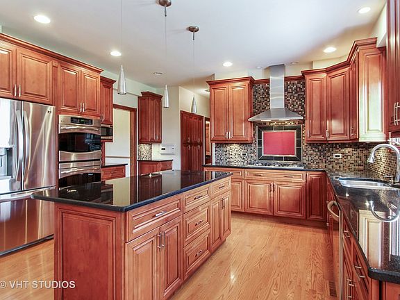5th image of 36 Saint John Dr