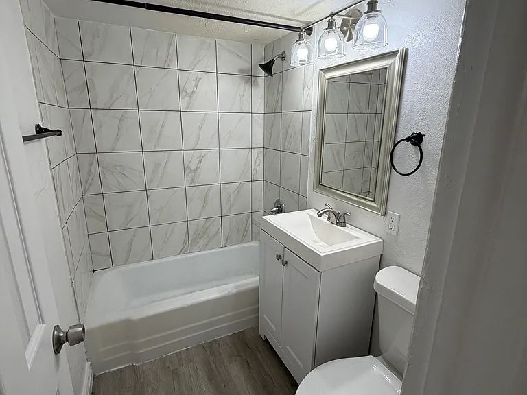 3335 Benton St #5 — Photo 8
