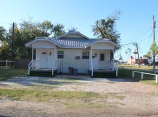 1909 Sycamore St, Commerce, TX 75428