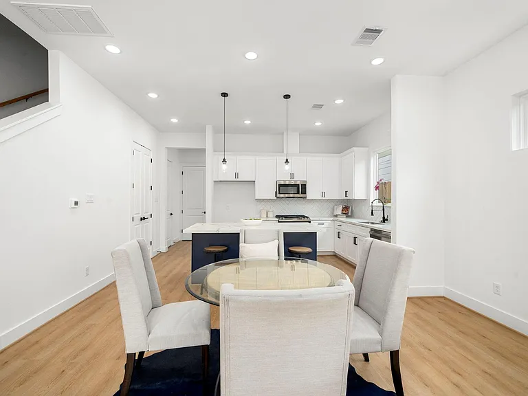5516 Hardy St — Photo 9