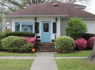 813 N 12th St, Herrin, IL 62948