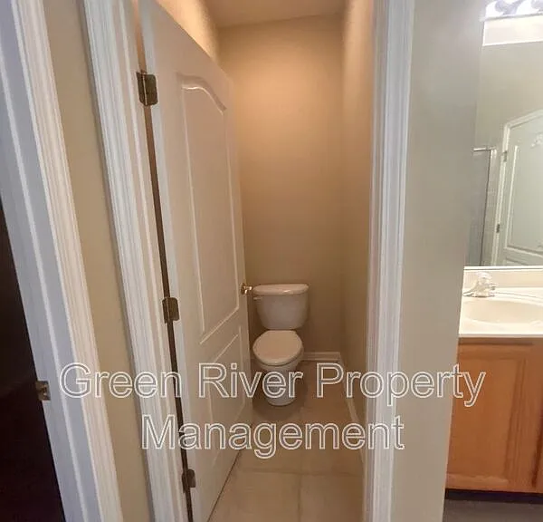 2120D Stone Creek Dr — Photo 18