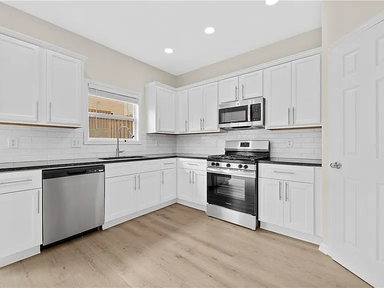 318 Knelston Oak Dr — Photo 17