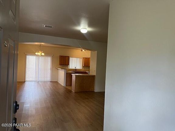 3rd image of 541 N Mercado St
