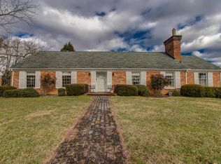 3132 Tomaranne Dr, Roanoke, VA 24018