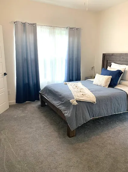 3 bed, 2.5 bath, 1777 sqft, $3,000 — Photo 2