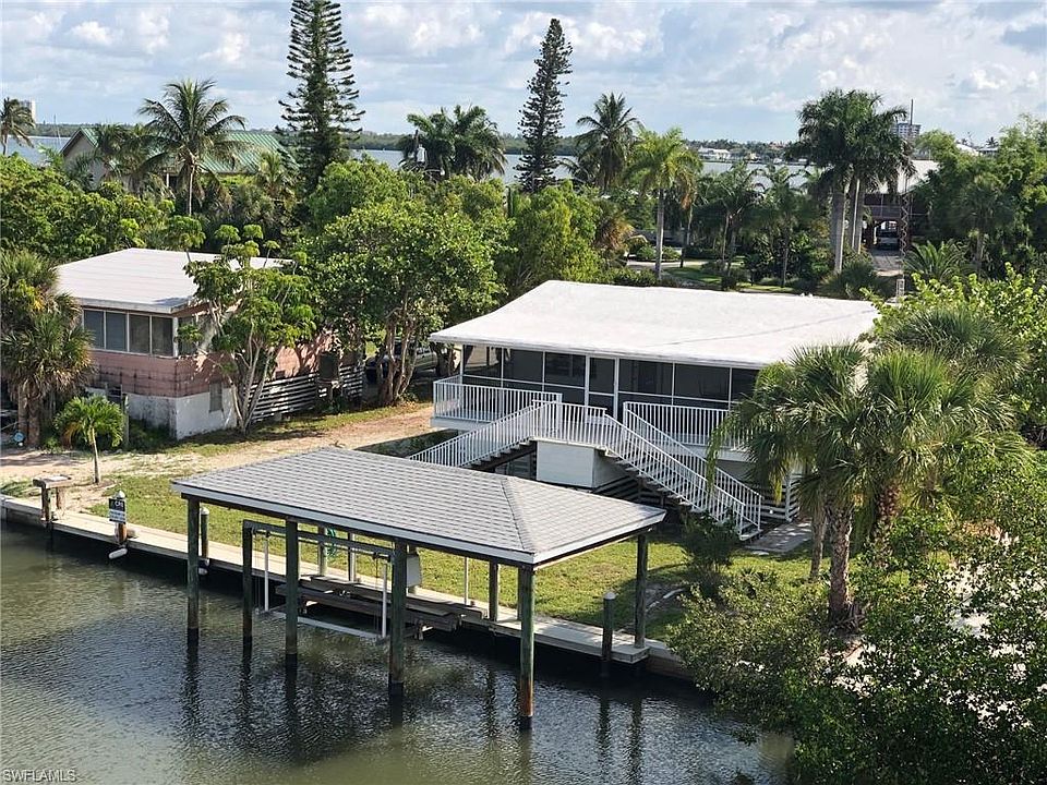 1st image of 650 Matanzas Ct